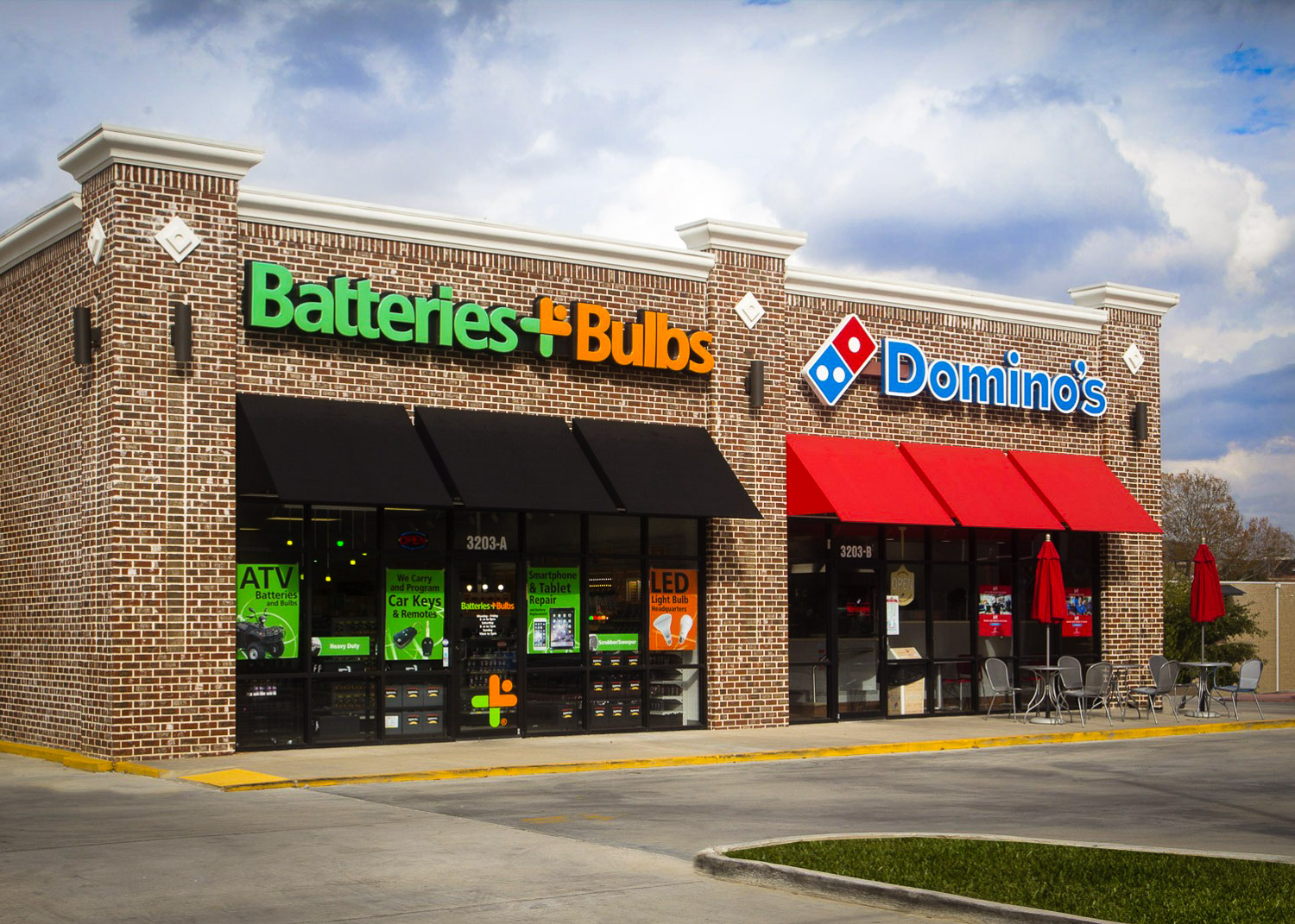 hms - batteries - dominos- cropped